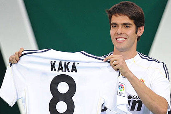 Real Madrid confirma que Kaká vai ficar pelo menos três meses