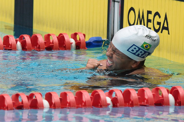 A nadadora potiguar Ed&ecirc;nia Garcia ficou conhecida pela sua garra